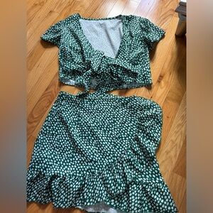 green floral 2 piece set size m